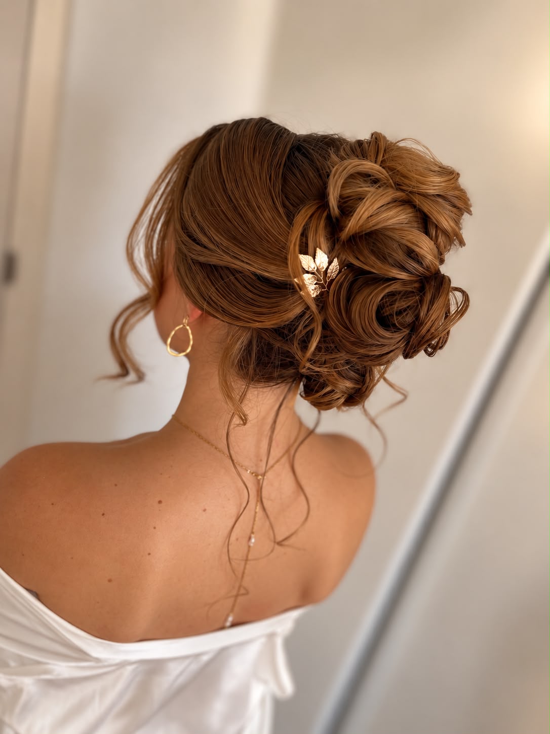 Coiffure de mariée ondulations bohèmes